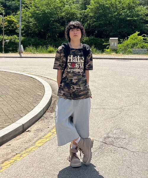 MOO(エムオーオー)の「ダートスウェットバミューダパンツ - グレー(その他パンツ・メンズ・グレー・MEDIUM/LARGE)」の4枚目の写真