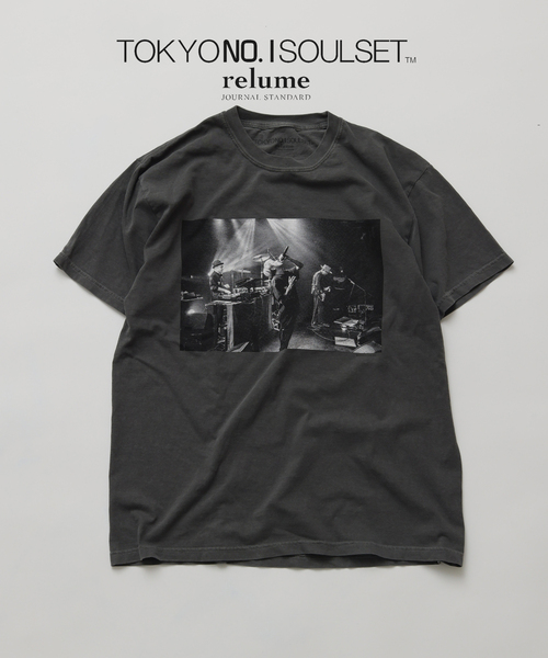 JOURNAL STANDARD relume(ジャーナルスタンダード レリューム)の「【TOKYO No.1 SOUL SET × relume】別注 ライブフォト Tシャツ(Tシャツ/カットソー・メンズ・ブラック系その他/ホワイト系その他・LARGE/MEDIUM/SMALL)」の3枚目の写真