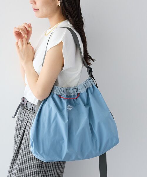 CRAFT STANDARD BOUTIQUE(クラフトスタンダードブティック)の「【撥水加工】フリーフローショルダーバッグ(ショルダーバッグ・レディース・ホワイト/ブルーグレー/ブラック・FREE)」の4枚目の写真