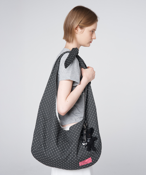 320SHOWROOM(320ショールーム)の「Dot Knot Shoulder Bag Skyblue(エコバッグ/サブバッグ・レディース・チャコール・FREE)」の1枚目の写真