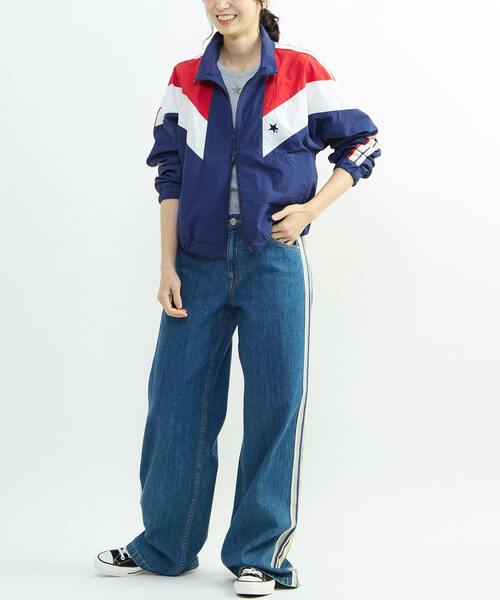CONVERSE TOKYO(コンバーストウキョウ)の「SIDE LINE NYLON TRACK BLOUSON(ブルゾン・レディース・カーキ/ブラック/ネイビー・FREE)」の5枚目の写真