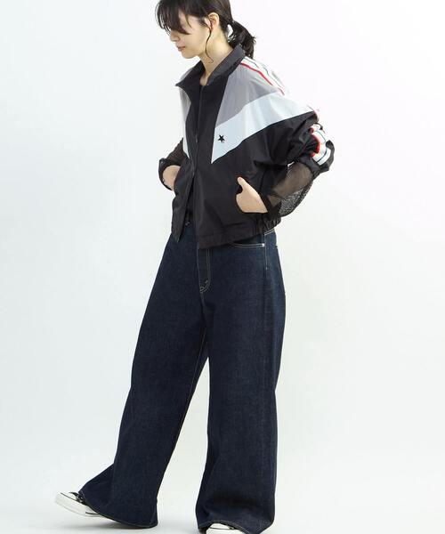 CONVERSE TOKYO(コンバーストウキョウ)の「SIDE LINE NYLON TRACK BLOUSON(ブルゾン・レディース・カーキ/ブラック/ネイビー・FREE)」の16枚目の写真