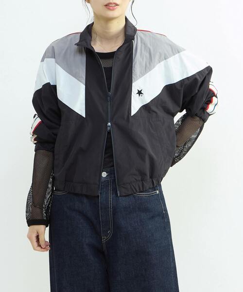 CONVERSE TOKYO(コンバーストウキョウ)の「SIDE LINE NYLON TRACK BLOUSON(ブルゾン・レディース・カーキ/ブラック/ネイビー・FREE)」の17枚目の写真