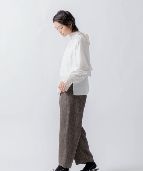 WHYTO.（ホワイト）の「「WHYTO. / ホワイト」tweed satin tapered pants（その他パンツ・レディース・ブラウン/ブラック・36/38）」の3枚目の写真