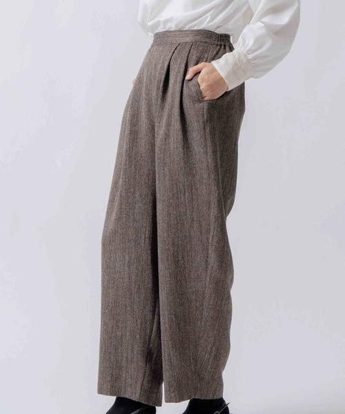 WHYTO.（ホワイト）の「「WHYTO. / ホワイト」tweed satin tapered pants（その他パンツ・レディース・ブラウン/ブラック・36/38）」の4枚目の写真
