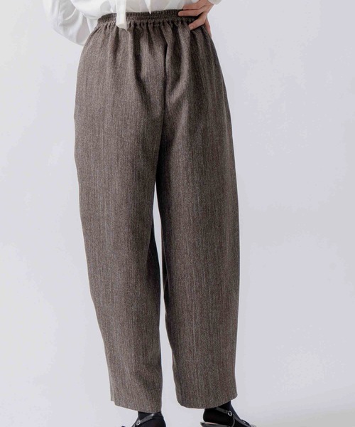 WHYTO.（ホワイト）の「「WHYTO. / ホワイト」tweed satin tapered pants（その他パンツ・レディース・ブラウン/ブラック・36/38）」の6枚目の写真