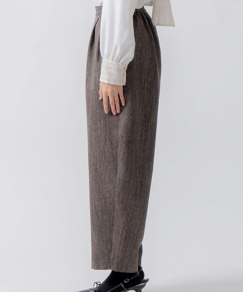 WHYTO.（ホワイト）の「「WHYTO. / ホワイト」tweed satin tapered pants（その他パンツ・レディース・ブラウン/ブラック・36/38）」の11枚目の写真