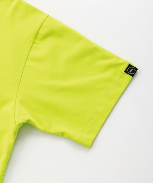 BALR.（ボーラー）の「STRETCH RELAX BIGLOGO T-SHIRT（Tシャツ/カットソー・メンズ・イエロー×グリーン/ブラック/ホワイト/ターコイズブルー・LARGE/SMALL/MEDIUM）」の8枚目の写真