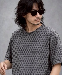総柄Tシャツ