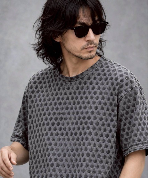 KAMINARI_TOKIO（カミナリトキオ）の「総柄Tシャツ（Tシャツ/カットソー・レディース・ブラック/ネイビー・FREE）」の2枚目の写真