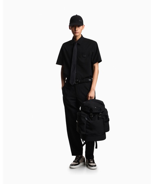 EMPORIO ARMANI(エンポリオアルマーニ)の「【エンポリオ アルマーニ】シアサッカー メタルプレート ベースボールキャップ(キャップ・メンズ・ブラック・FREE)」の2枚目の写真