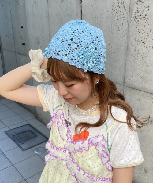 HELLO.SANFRANCISCO(ハローサンフランシスコ)の「【HELLO.SANFRANCISCO】フラワースパンコールクロシェビーニー(ニットキャップ/ビーニー・レディース・ブルー/グリーン・ONE SIZE)」の8枚目の写真