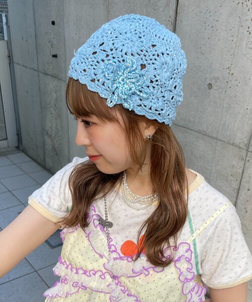 HELLO.SANFRANCISCO(ハローサンフランシスコ)の「【HELLO.SANFRANCISCO】フラワースパンコールクロシェビーニー(ニットキャップ/ビーニー・レディース・ブルー/グリーン・ONE SIZE)」の10枚目の写真