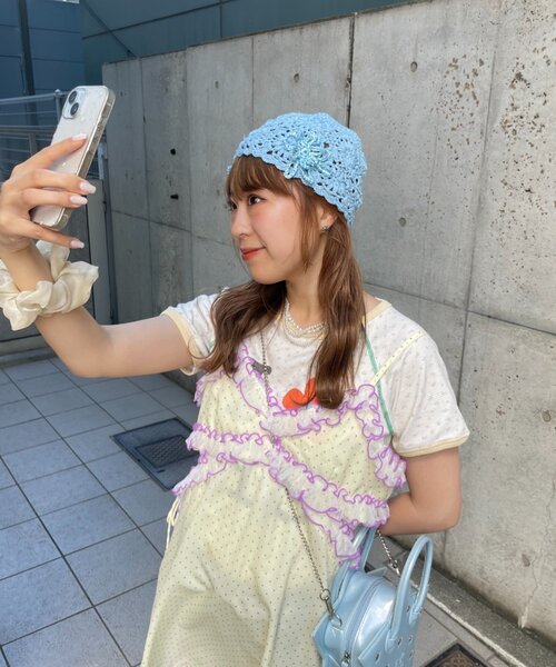 HELLO.SANFRANCISCO(ハローサンフランシスコ)の「【HELLO.SANFRANCISCO】フラワースパンコールクロシェビーニー(ニットキャップ/ビーニー・レディース・ブルー/グリーン・ONE SIZE)」の13枚目の写真