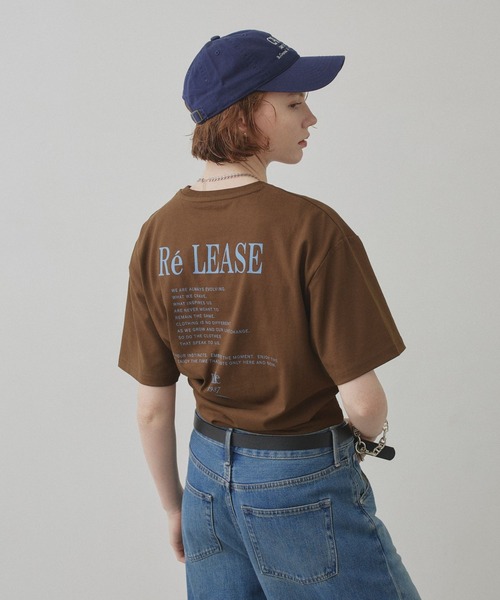 uchi.(ウチ)の「英文ロゴバックプリント半袖Tシャツ(Tシャツ/カットソー・レディース・サックスブルー/オフホワイト/ブラウン・FREE)」の9枚目の写真