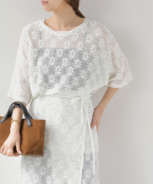 JOURNAL STANDARD relume(ジャーナルスタンダード レリューム)の「シャーリングメッシュレースプルオーバー(Tシャツ/カットソー・レディース・ブラック/ホワイト・FREE)」の15枚目の写真