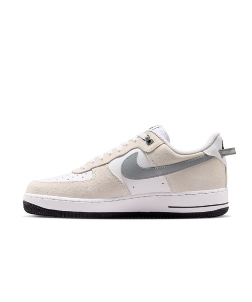 NIKE（ナイキ）の「NIKE/ナイキ ｴｱ ﾌｫｰｽ 1 07 LV8（スニーカー・メンズ・ベージュ・25.5cm/26.5cm/26cm/28.5cm/28cm/27.5cm/25cm/29cm）」の5枚目の写真
