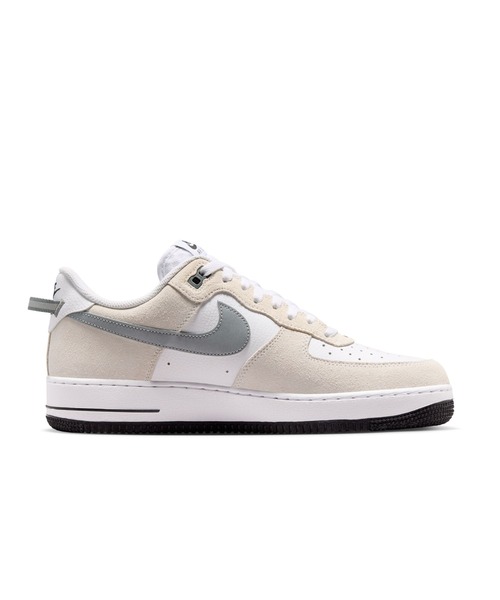 NIKE（ナイキ）の「NIKE/ナイキ ｴｱ ﾌｫｰｽ 1 07 LV8（スニーカー・メンズ・ベージュ・25.5cm/26.5cm/26cm/28.5cm/28cm/27.5cm/25cm/29cm）」の7枚目の写真