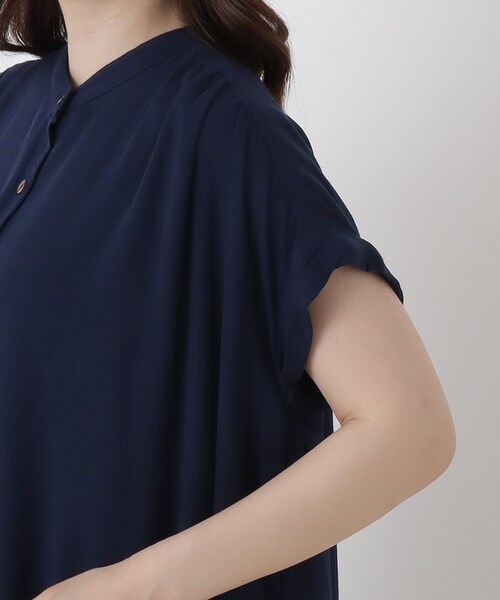 one'sterrace(ワンズテラス)の「リゾート レーヨンクレープ 半袖ワンピース(ワンピース・レディース・ブラック系8/ベージュ系8/ネイビー系5・02)」の17枚目の写真