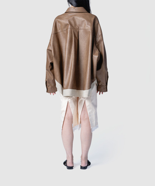 muller of yoshiokubo(ミュラーオブヨシオクボ)の「muller of yoshiokubo ミュラーオブヨシオクボ / SKIN BIG SHIRTS ヴィーガンレザースキンビッグシルエットシャツ / MLF26205(シャツ/ブラウス・レディース・ブラウン/ブラック・FREE)」の14枚目の写真