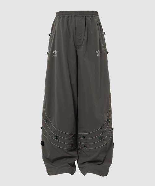 KIDILL（キディル）の「KIDILL × UMBRO COLLABORATION WIZARD TRACK PANTS（その他パンツ・メンズ・ピンク/グレー・42/44）」の2枚目の写真