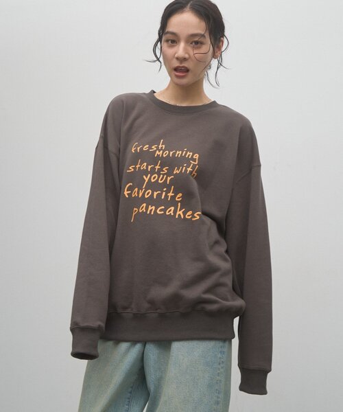 CIAOPANIC TYPY(チャオパニックティピー)の「【ZOZO限定】【UNISEX】フリーハンドメッセージスウェット(スウェット・レディース・グレー/ネイビー/ブラウン/チャコールグレー・LARGE/MEDIUM)」の11枚目の写真