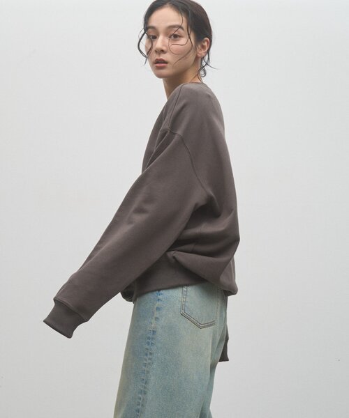 CIAOPANIC TYPY(チャオパニックティピー)の「【ZOZO限定】【UNISEX】フリーハンドメッセージスウェット(スウェット・レディース・グレー/ネイビー/ブラウン/チャコールグレー・LARGE/MEDIUM)」の12枚目の写真