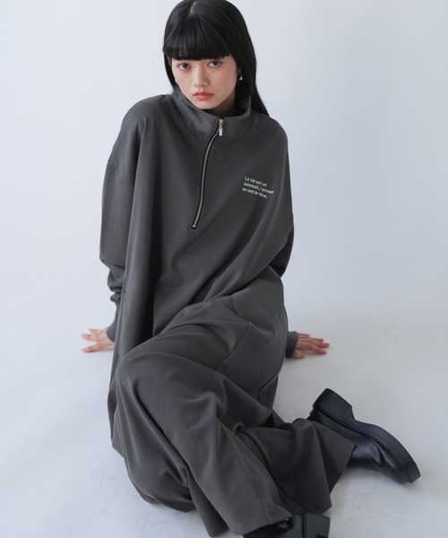 Bab(バブ)の「すっきり見えサイドリブハーフジップロゴ刺しゅうワンピース(ワンピース・レディース・チャコールグレー/ブラック/杢グレー・M)」の19枚目の写真