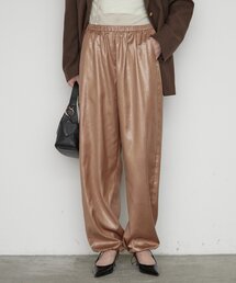 チンツレザーライクパンツ 秋服