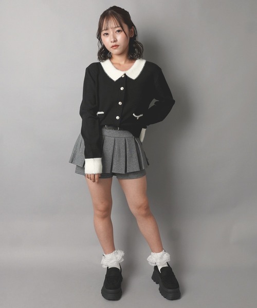 SPINNS(スピンズ)の「バイカラーニットカーディガン/ゴールドボタン/韓国ガーリー(カーディガン/ボレロ・レディース・ブラック×ホワイト/ホワイト×ブラック/ピンク系その他・ONESIZE)」の7枚目の写真