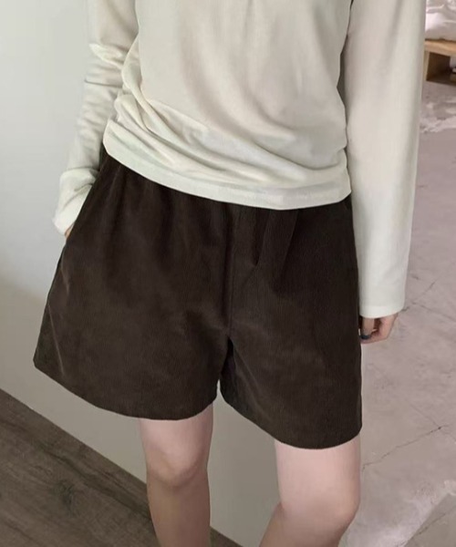 LAC-VERT（ラック・ヴェール）の「コーデュロイショートパンツ（その他パンツ・レディース・ブラック/ブラウン・FREE）」の2枚目の写真