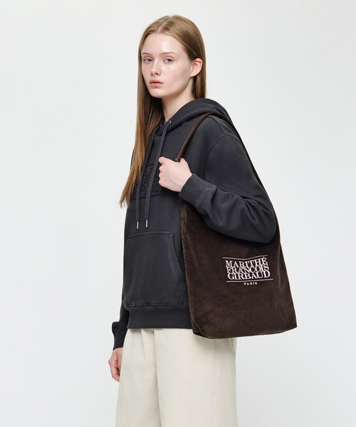 MARITHE + FRANCOIS GIRBAUD(マリテフランソワジルボー)の「CLASSIC LOGO CORDUROY BAG(トートバッグ・レディース・ブラウン/アイボリー/Black/アイボリー系・フリー)」の4枚目の写真