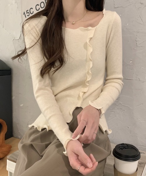FLINEA(フリネア)の「デザインフリル長袖トップス(Tシャツ/カットソー・レディース・ホワイト/ブラック/モカ/グリーン/ピンク/ベージュ・FREE)」の11枚目の写真