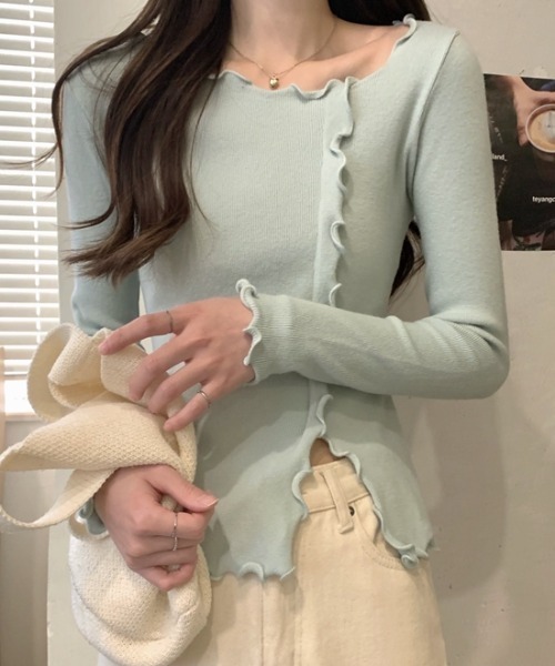 FLINEA(フリネア)の「デザインフリル長袖トップス(Tシャツ/カットソー・レディース・ホワイト/ブラック/モカ/グリーン/ピンク/ベージュ・FREE)」の12枚目の写真