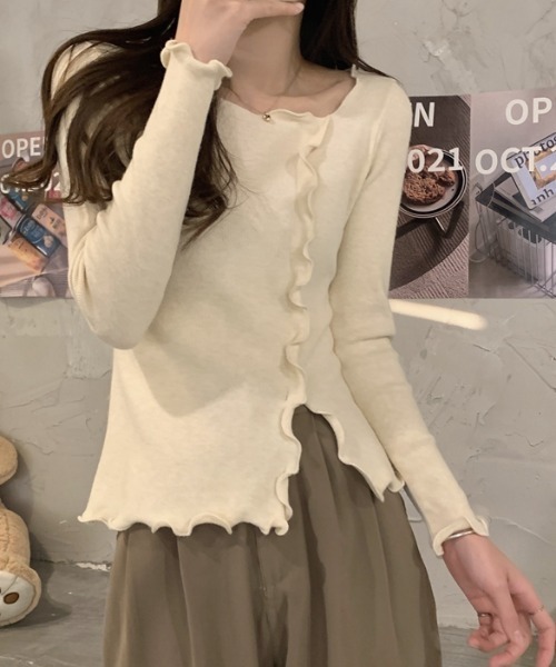 FLINEA(フリネア)の「デザインフリル長袖トップス(Tシャツ/カットソー・レディース・ホワイト/ブラック/モカ/グリーン/ピンク/ベージュ・FREE)」の9枚目の写真