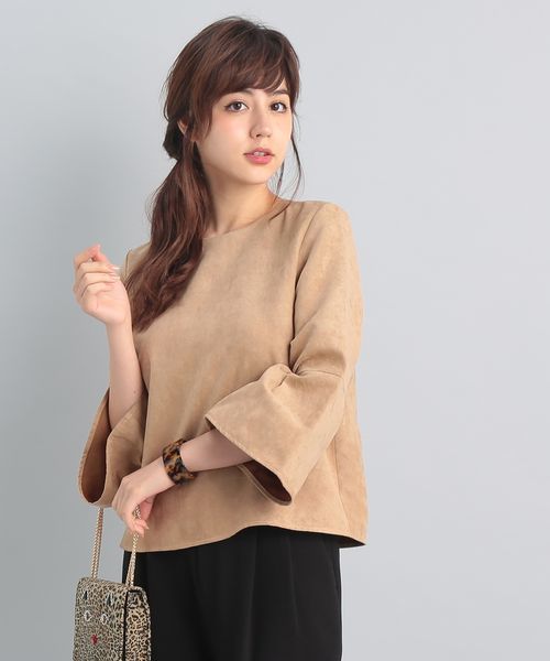 ROPE' PICNIC（ロペピクニック）の「スエードタックフレアスリーブブラウス（シャツ/ブラウス・レディース・グレー/ネイビー/キャメル/ワイン・38）」の3枚目の写真