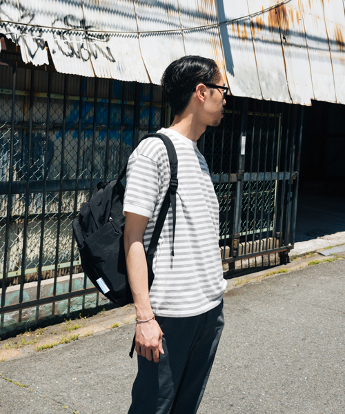 URBAN RESEARCH DOORS MENS(アーバンリサーチ ドアーズ メンズ)の「FORK&SPOON Striped T-shirt(Tシャツ/カットソー・メンズ・ブラック/グレー・5/4)」の1枚目の写真