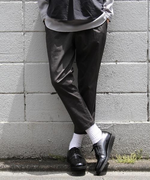 coen(コーエン)の「TC1タックストレッチテーパードイージーアンクルパンツ(その他パンツ・メンズ・ブラック/ダークグレー・LARGE/SMALL/X-LARGE/MEDIUM)」の1枚目の写真