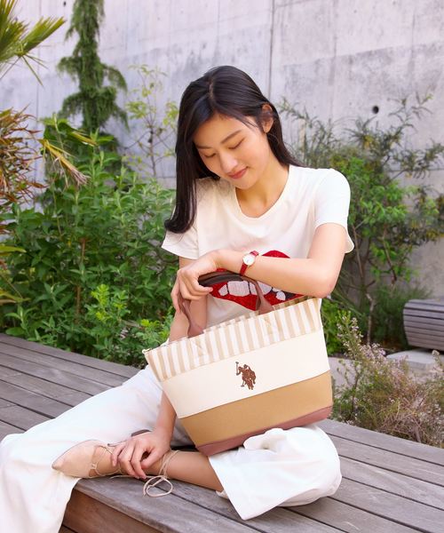 U.S. POLO ASSN.（ユーエスポロアッスン）の「【U.S. POLO ASSN.】ユーエスポロアッスン レディース バイカラーウォッチ（アナログ腕時計・レディース・レッド/オフホワイト/ホワイト×グレー/ブラック×ブラック/ホワイト×ネイビー/ブラック×ピンク・FREE）」の20枚目の写真