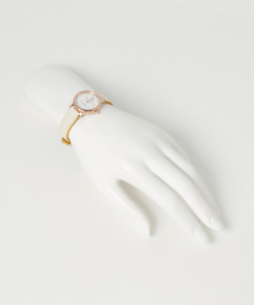 U.S. POLO ASSN.（ユーエスポロアッスン）の「【U.S. POLO ASSN.】ユーエスポロアッスン レディース バイカラーウォッチ（アナログ腕時計・レディース・レッド/オフホワイト/ホワイト×グレー/ブラック×ブラック/ホワイト×ネイビー/ブラック×ピンク・FREE）」の9枚目の写真