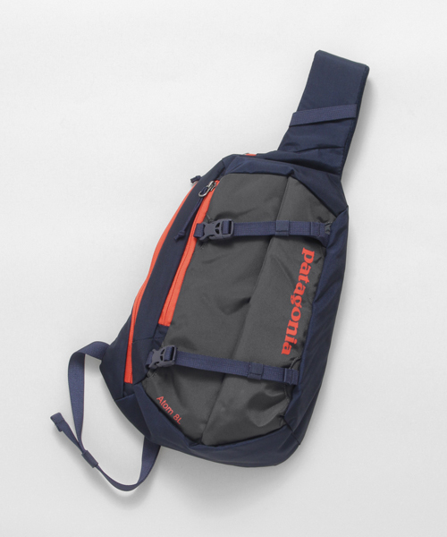 patagonia（パタゴニア）の「patagonia Atom Sling 8L（ボディバッグ/ウエストポーチ・メンズ・ブラック/ブルー系その他・FREE）」の2枚目の写真