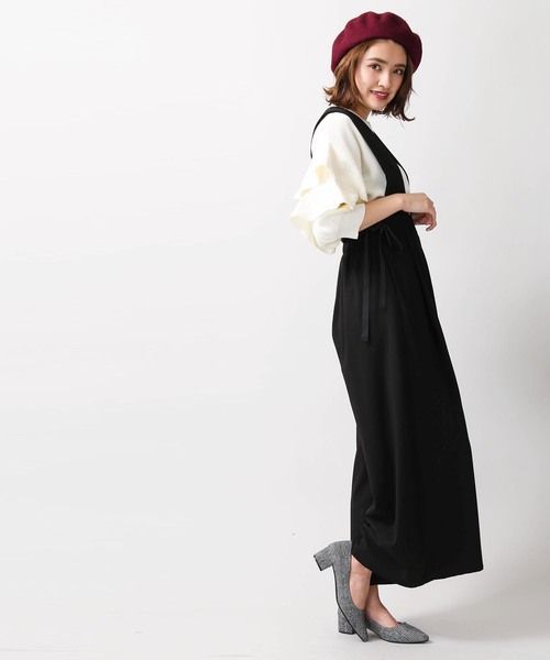 WEGO（ウィゴー）の「WEGO/サイドリボンVネックサロペット（サロペット/オーバーオール・レディース・ブラック/ブラック系その他2・FREE）」の2枚目の写真