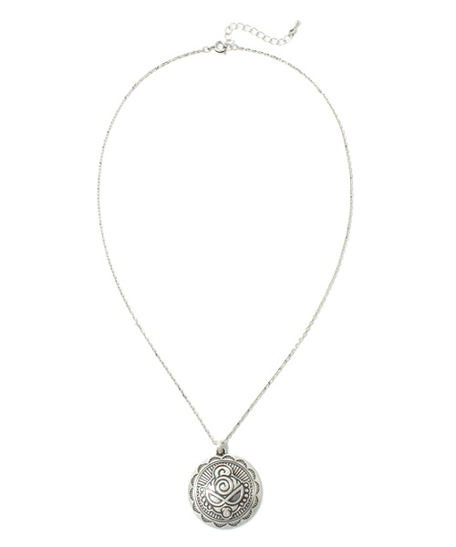 HYSTERIC MINI（ヒステリックミニ）の「ONE LOVE MINI ～TWO MOON～ コンチョ付きネックレス（ネックレス・キッズ・ホワイト系その他/ブラック系その他・FREE）」の3枚目の写真