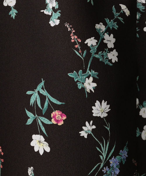 liflattie ships（リフラティ シップス）の「liflattie ships:クレープフラワー2WAYブラウス（シャツ/ブラウス・レディース・オフホワイト/ブラック/イエロー・SMALL/MEDIUM）」の10枚目の写真