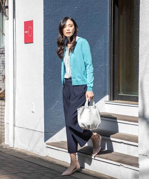 A/C DESIGN BY ALPHA CUBIC（エーシーデザインバイアルファキュービック）の「【カタログ掲載】タックワイドパンツ（その他パンツ・レディース・ネイビー/ベージュ・64/67/70/61）」の7枚目の写真