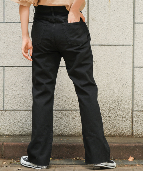 apres jour（アプレジュール）の「フレアデニムパンツ【ZOZOTOWN限定アイテム】（デニムパンツ・レディース・ブラック/ライトブルー・SMALL/MEDIUM）」の6枚目の写真