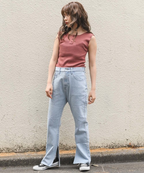 apres jour（アプレジュール）の「フレアデニムパンツ【ZOZOTOWN限定アイテム】（デニムパンツ・レディース・ブラック/ライトブルー・SMALL/MEDIUM）」の16枚目の写真