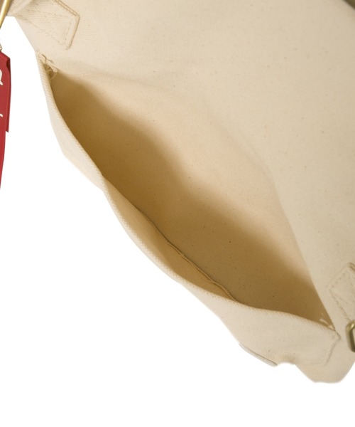 n'ee-ne（ネーネ）の「コットンキャンパス　フラップショルダーバック（ショルダーバッグ・レディース・ブラック/カーキ/アイボリー・FREE）」の13枚目の写真