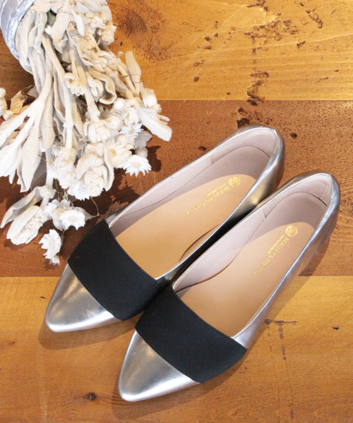 BEAUTY&YOUTH UNITED ARROWS（ビューティーアンドユースユナイテッドアローズ）の「BYTF ∵レザーエラスティック ポインテッドトゥフラット¨◆（パンプス・レディース・ブラック/シルバー・37/36h/37h/38/36）」の8枚目の写真