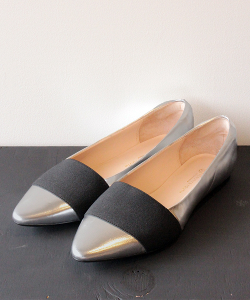 BEAUTY&YOUTH UNITED ARROWS（ビューティーアンドユースユナイテッドアローズ）の「BYTF ∵レザーエラスティック ポインテッドトゥフラット¨◆（パンプス・レディース・ブラック/シルバー・37/36h/37h/38/36）」の17枚目の写真